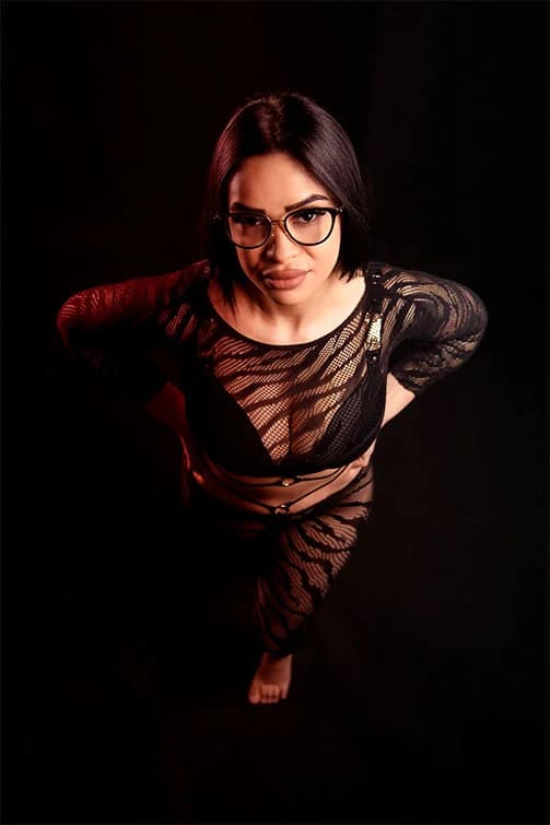 Aktfotografie Wien — zeitlose Schwarzweiss-Aufnahme im Studio